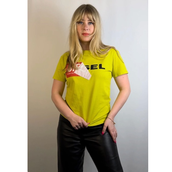 Diesel Brand Short Sleeved Cotton Crewneck Graphic Logo Tee Shirt in Yellow S/M - Picture 8 of 11